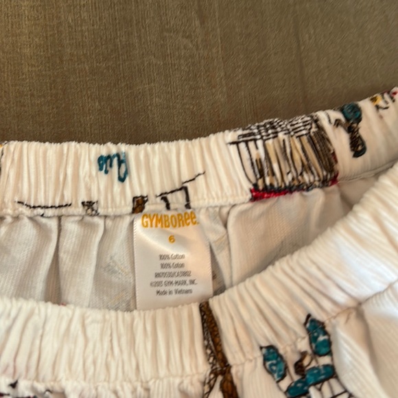 Gymboree Skirt! Hard to find! Prettiest print of scences from around the world. - Picture 8 of 8